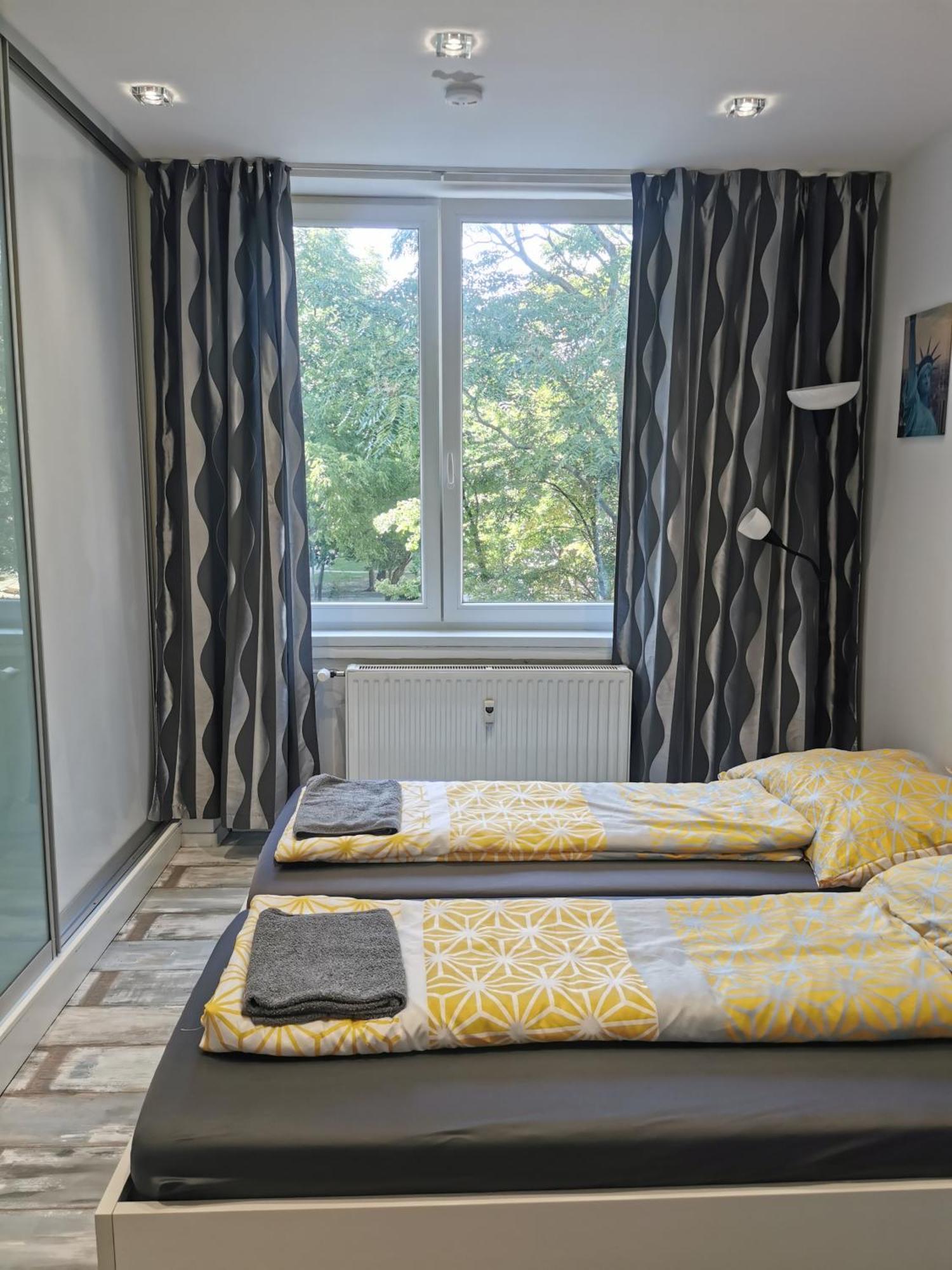 Modry Apartman, Racianska 29, 布拉迪斯拉发 外观 照片