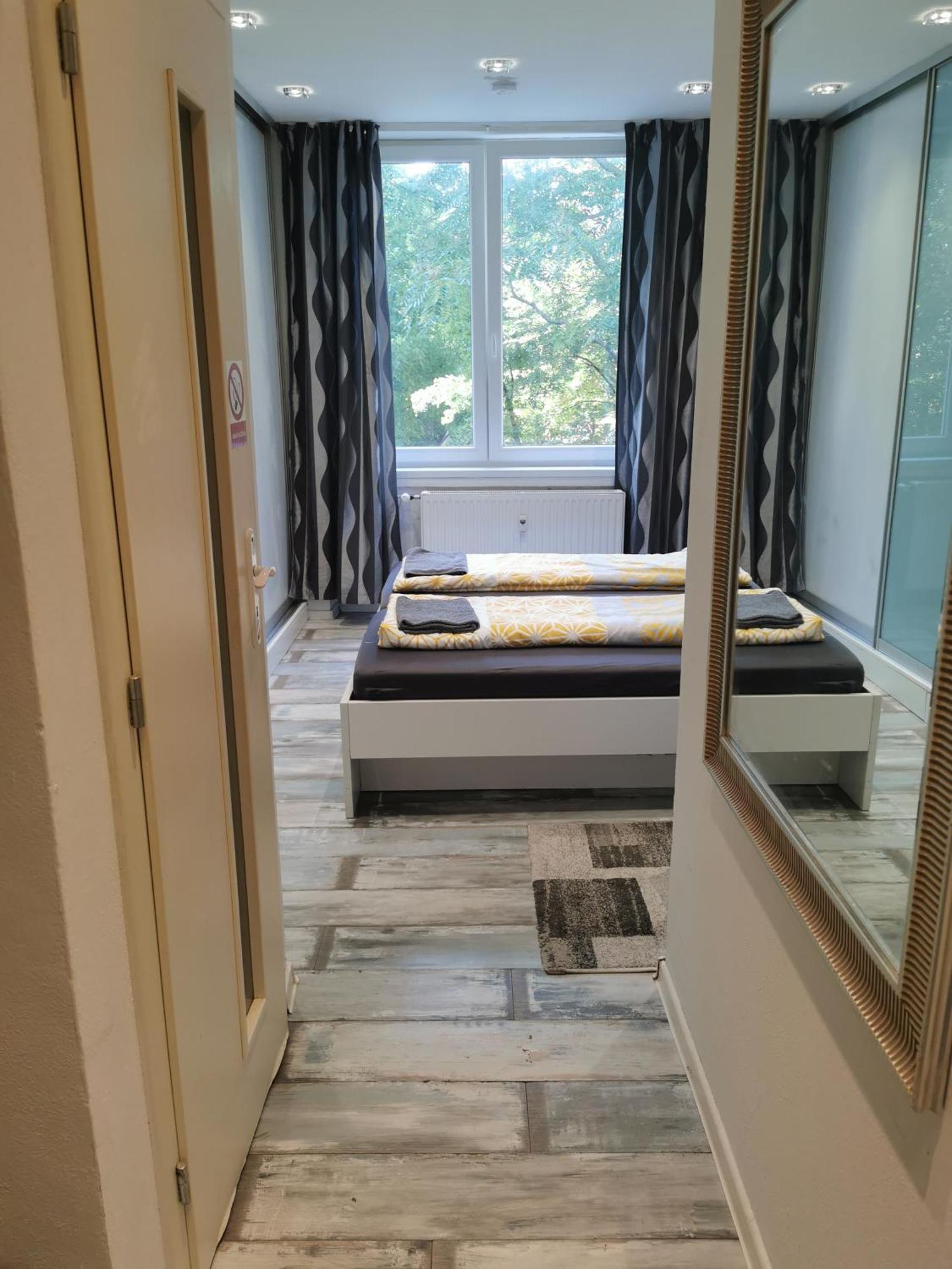 Modry Apartman, Racianska 29, 布拉迪斯拉发 外观 照片